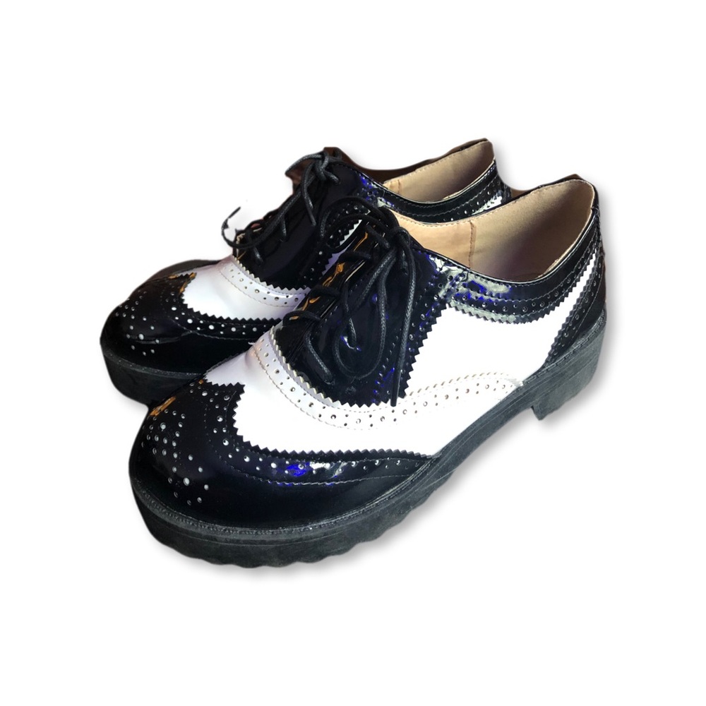 Patent saddle shoes